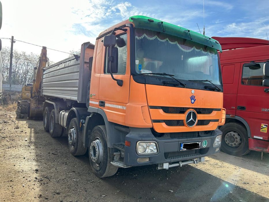 Bena basculabila  Mercedes Actros 8x4