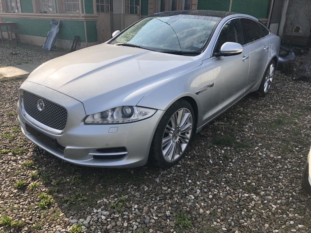 Dezmembrez jaguar XJ 3.0 diesel automat