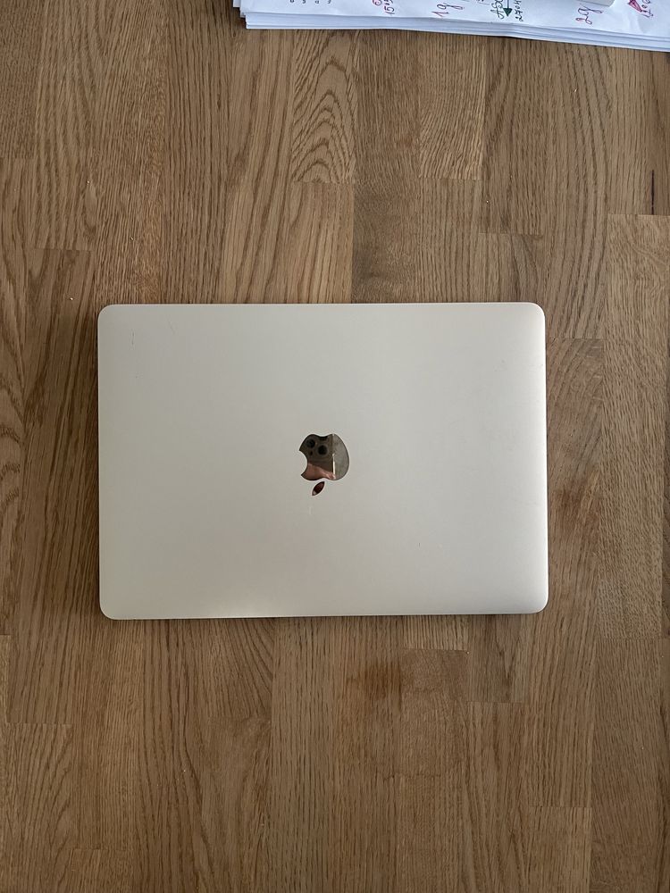 Macbook Retina 2017 12 inch rose/gold + безжичн мишка и зарядно