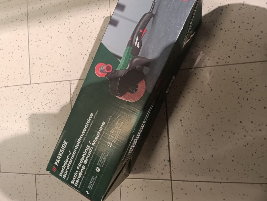 Mașină de șlefuit/satinat cu perie parkside