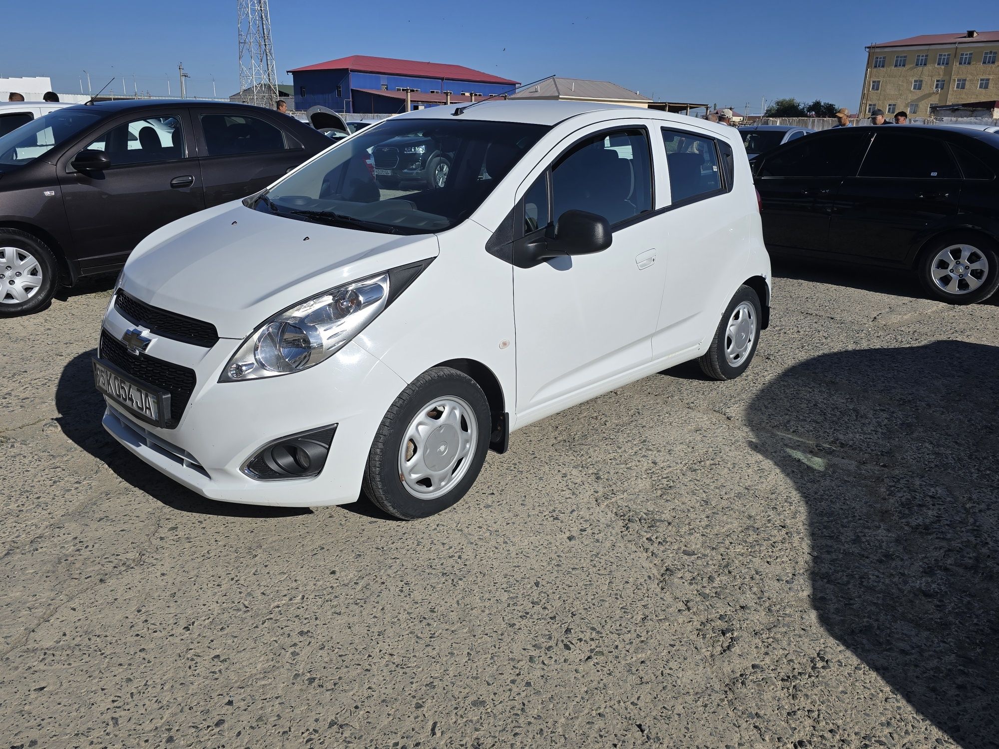 Chevrolet spark.