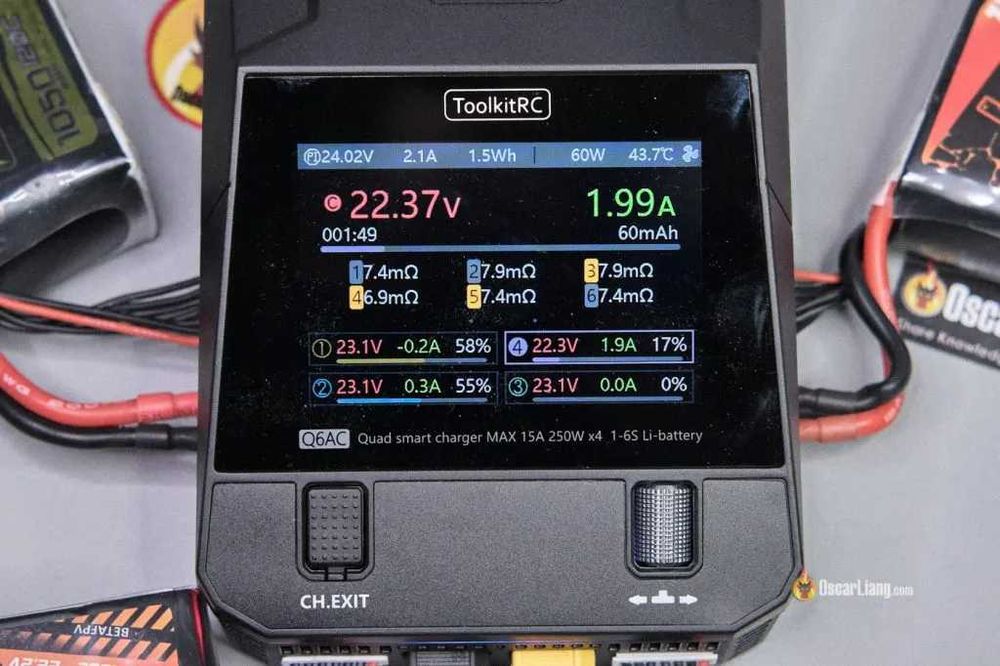 ToolkitRC Q6AC - четириканално универсално зарядно устройство