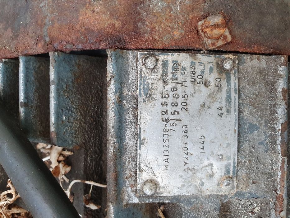 Proiect presa brichete rumegus motor 5kw, pompa 250bari