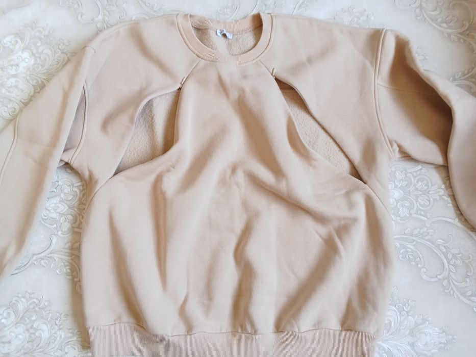 Костюм для беременных и кормящих женщин