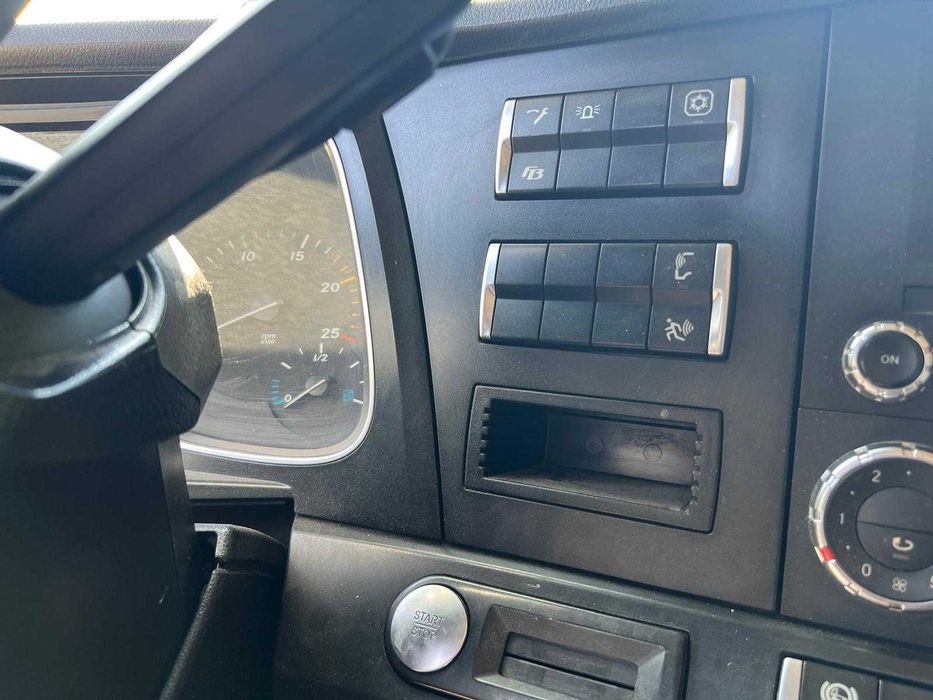 Mercedes Actros 2015 model 1943