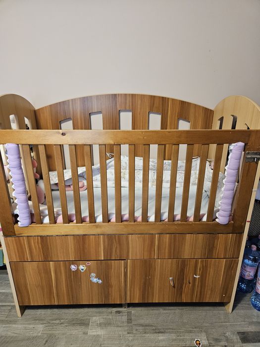 Donez patut de lemn copii