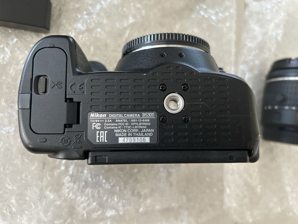 Aparat foto DSLR Nikon D5300, 24,2MP Black + Obiectiv AF-P 18-55mm VR