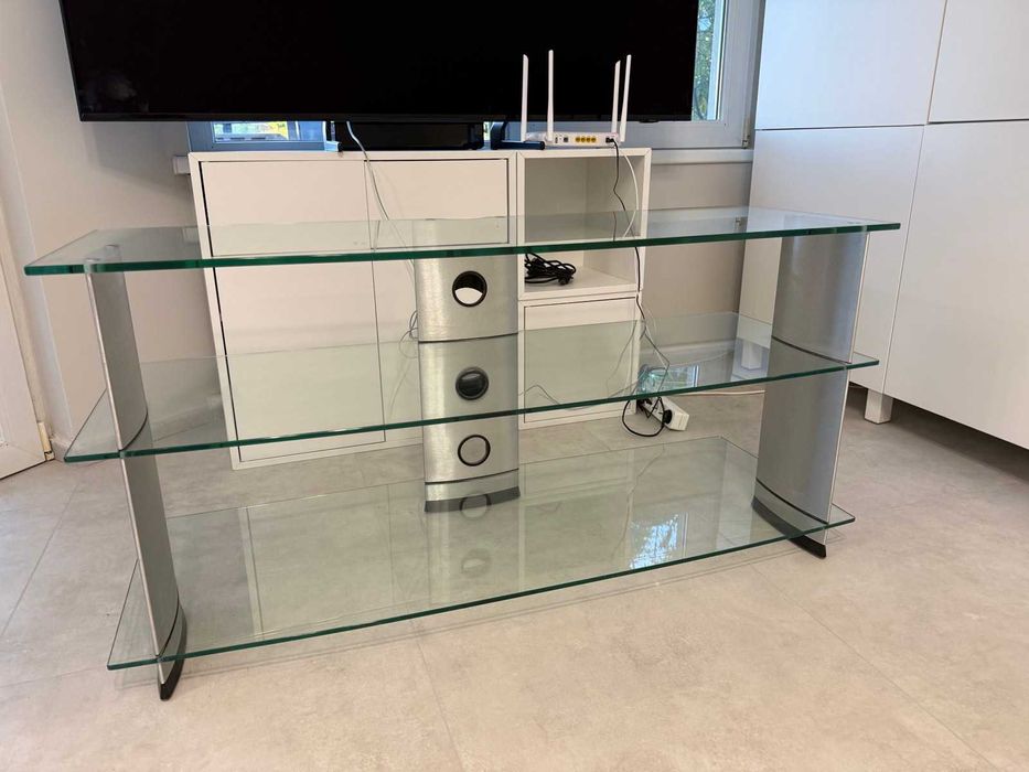 Стъклена маса за TV