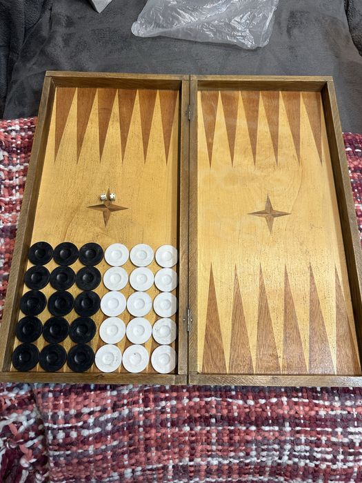 Дървена табла за игра