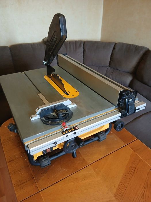 Циркуляр De Walt DW 745gb