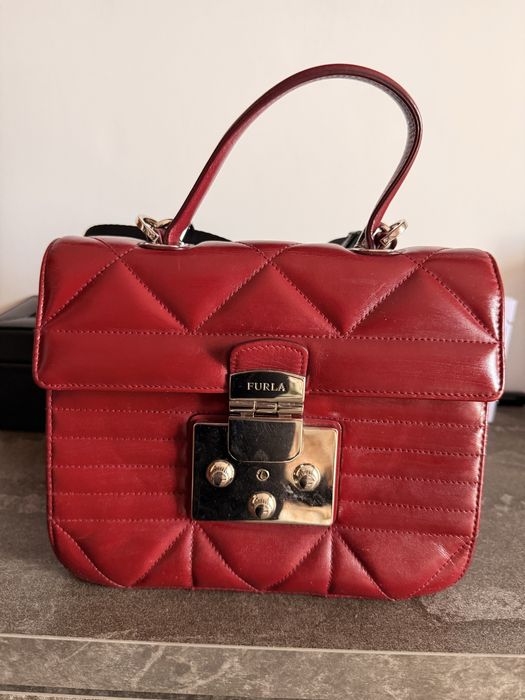 Червена кожена чанта FURLA