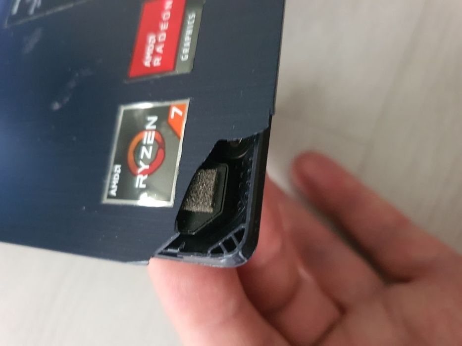 Laptop Ryzen 7 3700u 8GB RAM