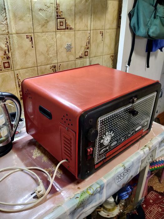 Духовой шкаф в рабочем состоянии