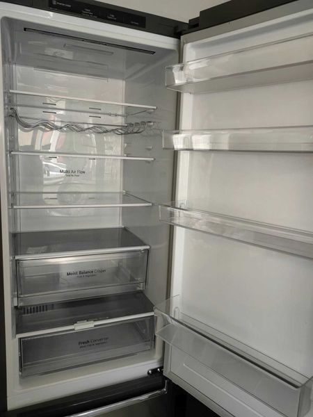 Хладилник с фризер LG инокс No Frost