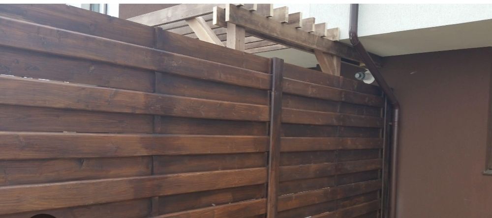 Construim garduri și porți la comanda clientului