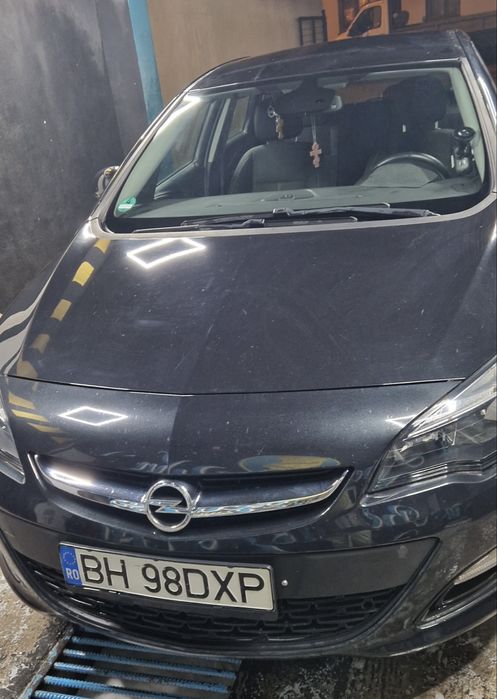 Opel Astra J.