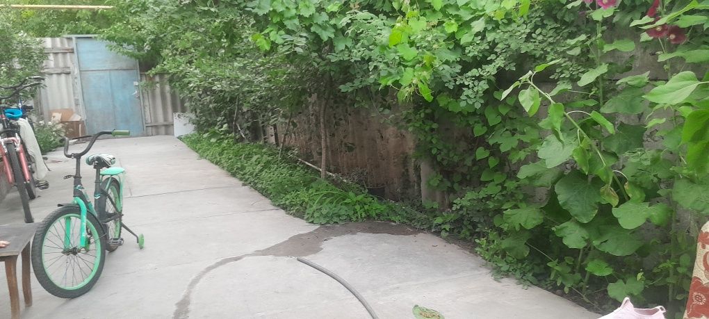 Продаётся коттедж, часть дома, в 12 спутнике, 1,6 сотки