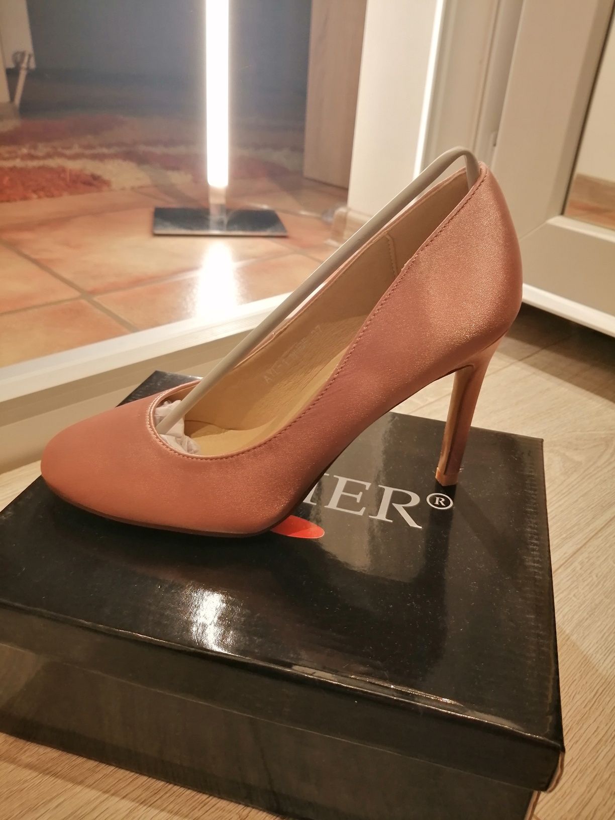 Pantofi roz sidefat 37, 10 cm