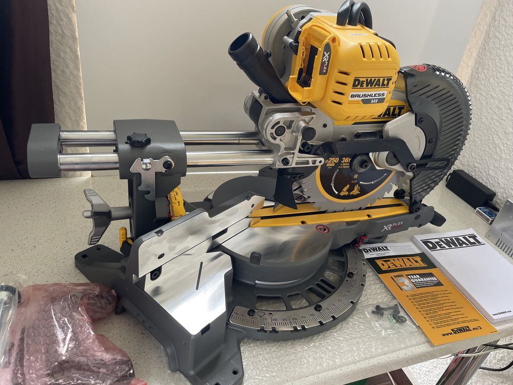 DeWALT DCS727N-XJ, XR. Circular Stationar Profesional, Original Nou !