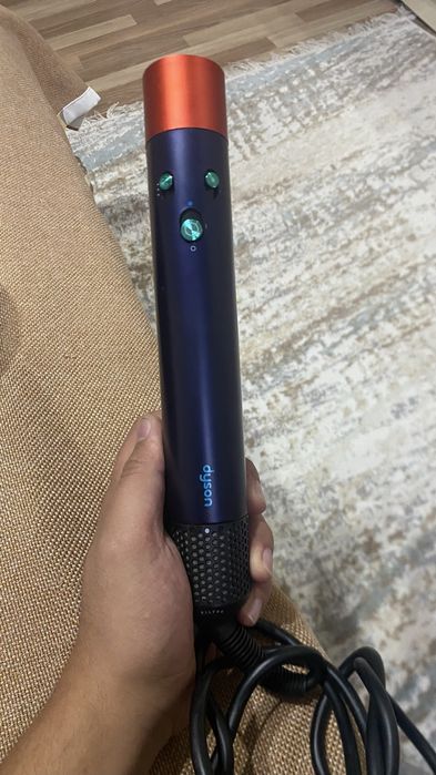 Стайлер dyson в хорошем состоянии