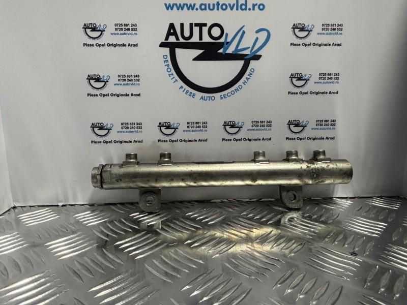 Rampa injectoare fara senzor Opel Meriva B 1. 3 CDTI