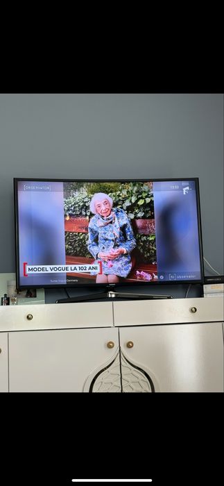 Tv samsung smart curbat diagonala 103 cm stare perfecta