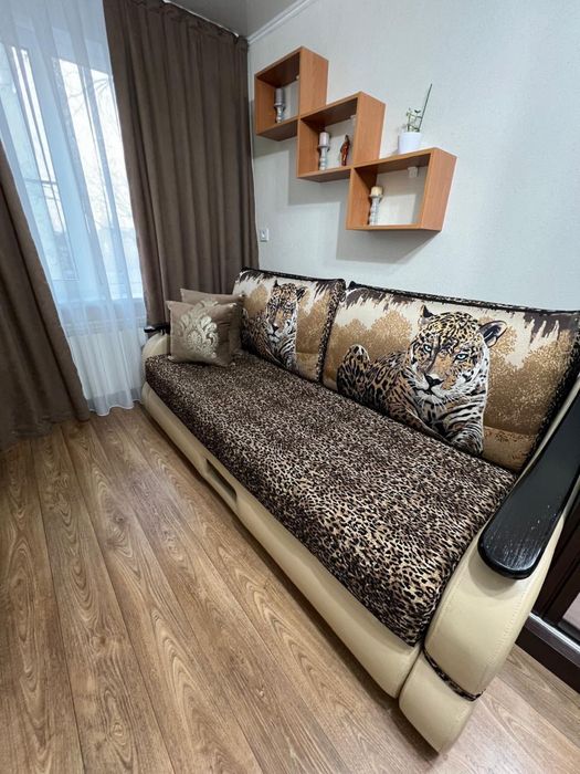 Мебель , столы , диван