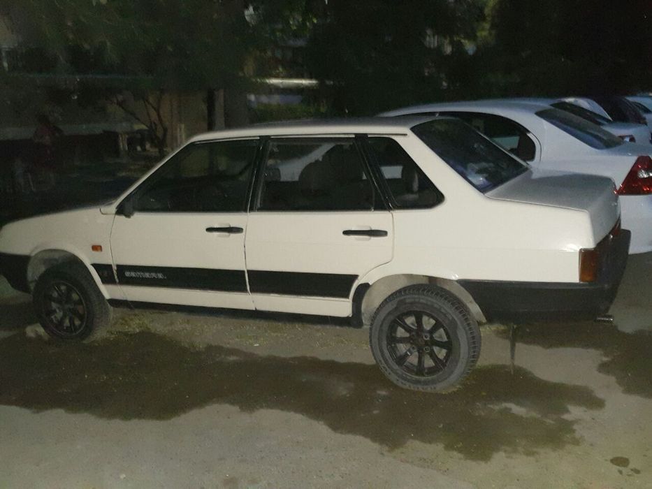 Продам машину ваз 21099