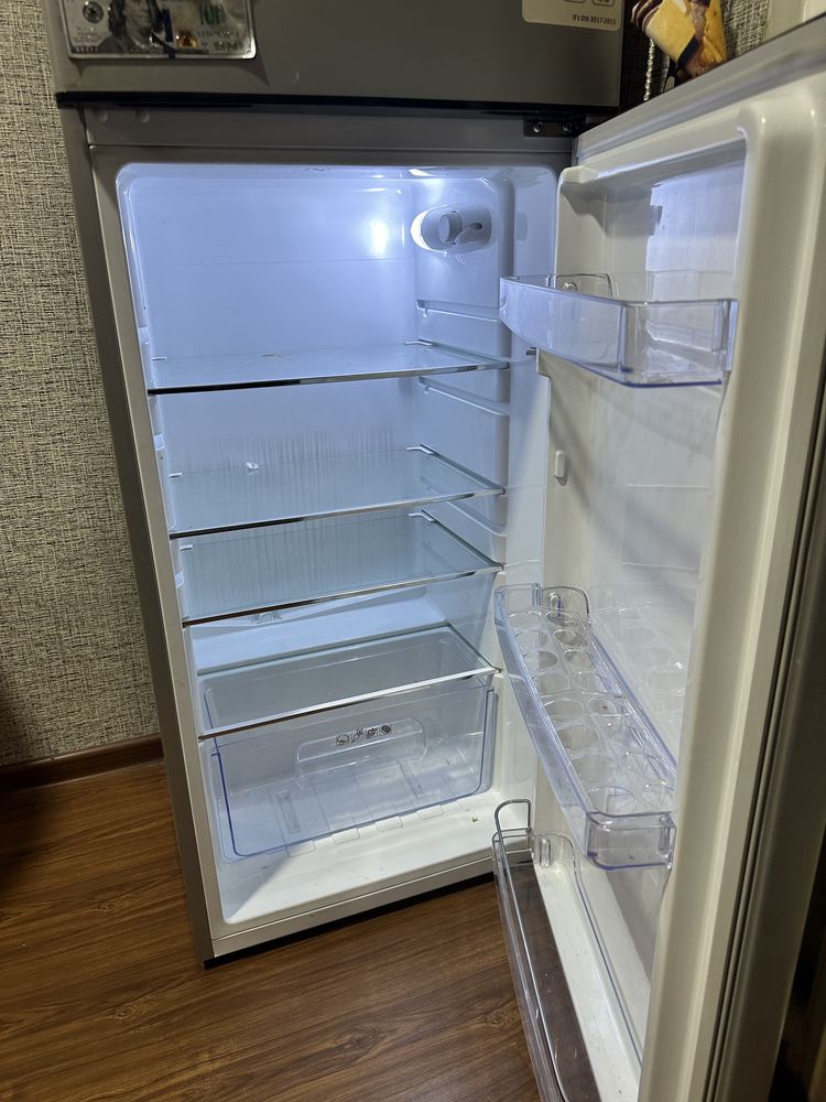 Продается Холодильник Артель