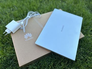 Лаптоп Huawei Matebook D14