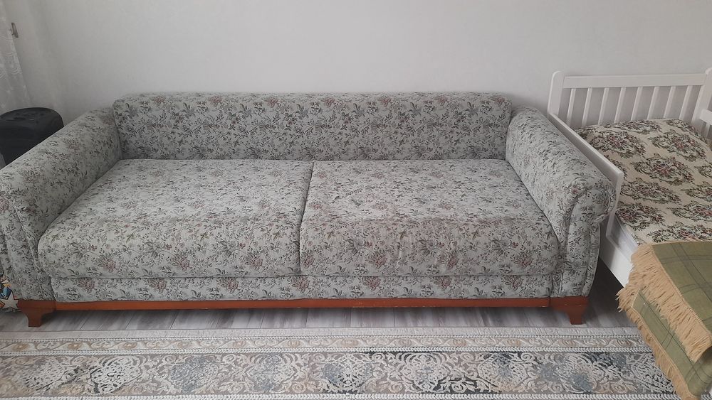 Диван Белоруссия размер 2.40на1м