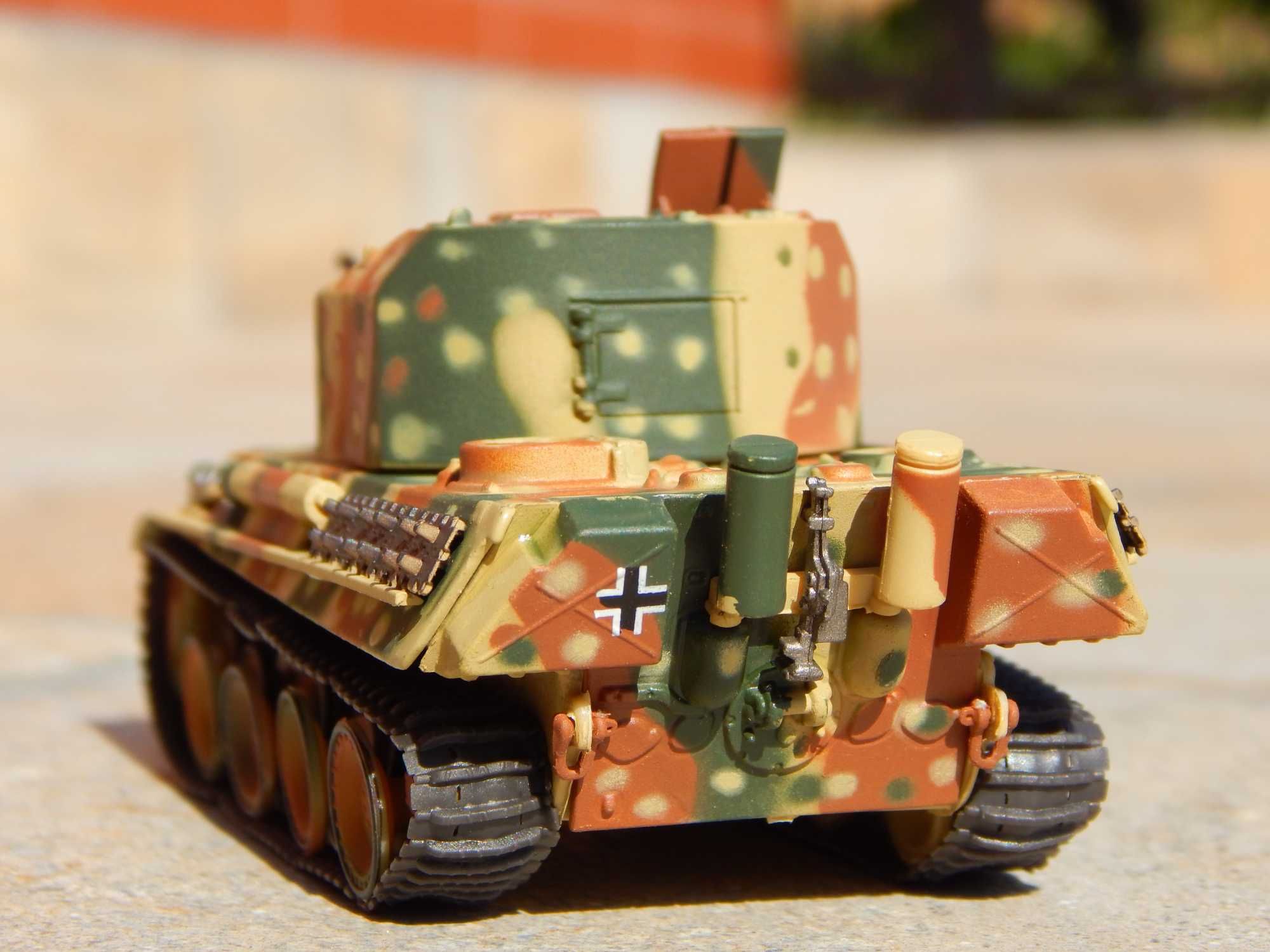 Macheta tanc tun antiaerian german Flakpanzer Coelian sigilat la cutie