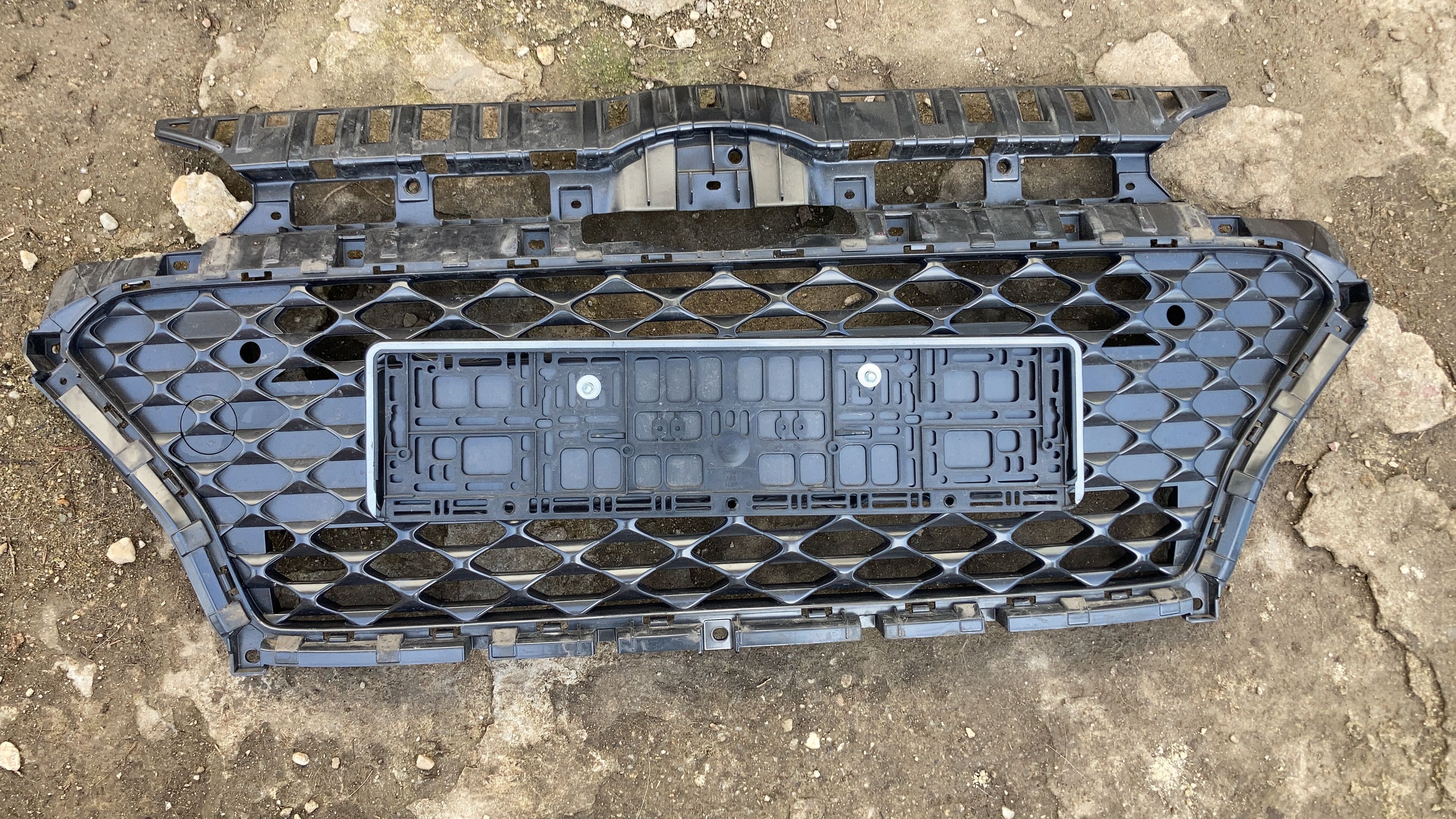 Grila radiator bara fata  Hyundai i20 Facelift 2018 2019 2020