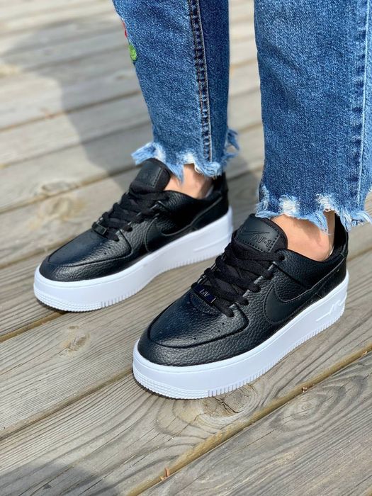 NIKE кецове на платформа Air Force 1 Sage Low