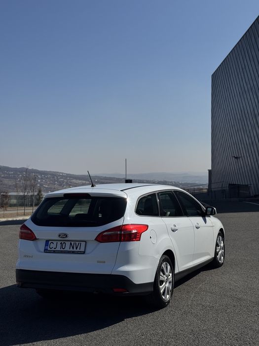 Inchiriez masina  pentru BOLT/UBER Ford Focus 2018  ,casa de marcat