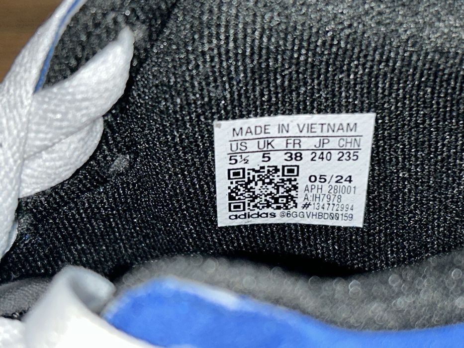 Vand Adidas Mids Originali