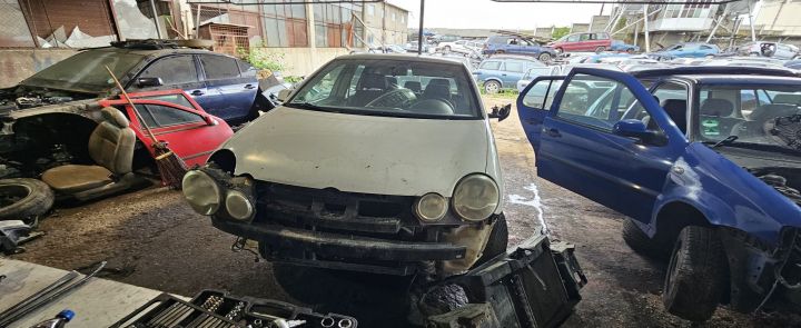 Rampa injectoare 03E 133 320 Volkswagen VW Polo a 4-a generatie 9N