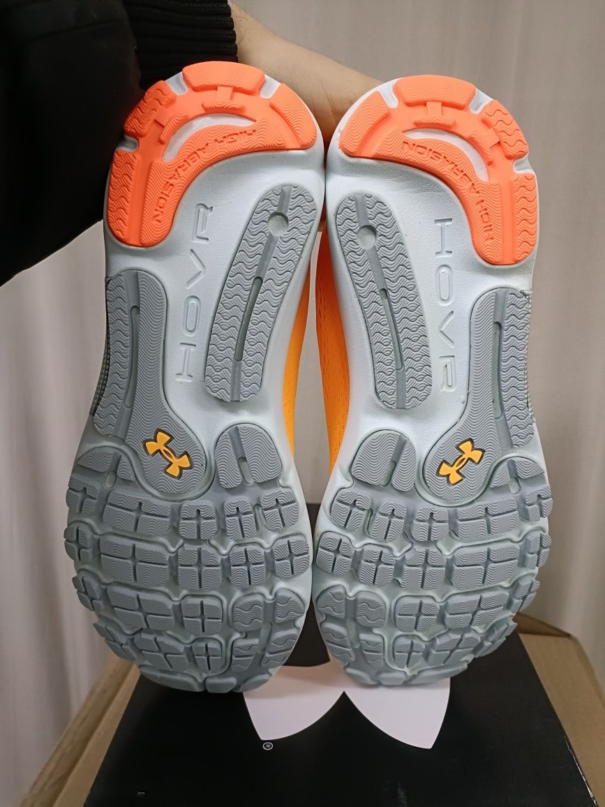 Under Armour Hovr Infinite 4 номер 37.5,38.5,39,40,40.5,41