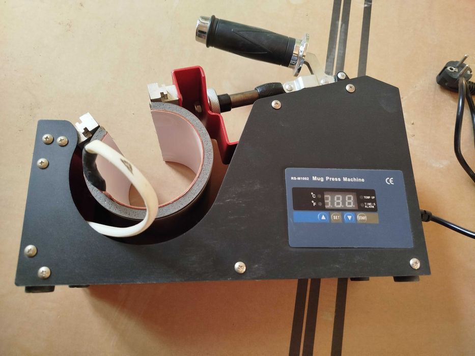 Термопрес,  ламинатор, кружка аппарат.