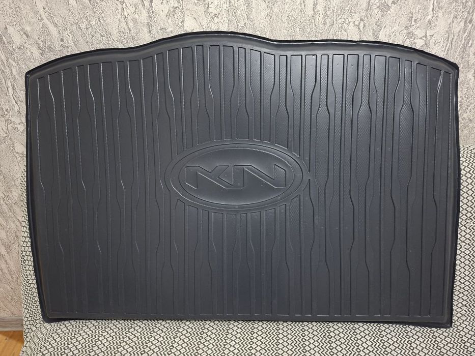 Полик для багажника KIA SONET