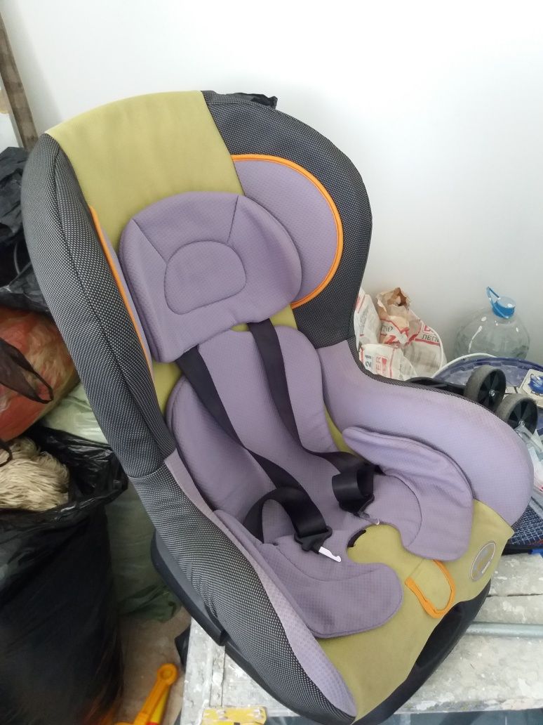 Столче за кола за дете 0-18кг