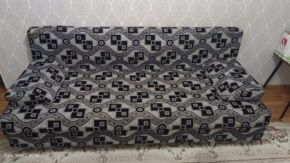 Продам б/у тахту