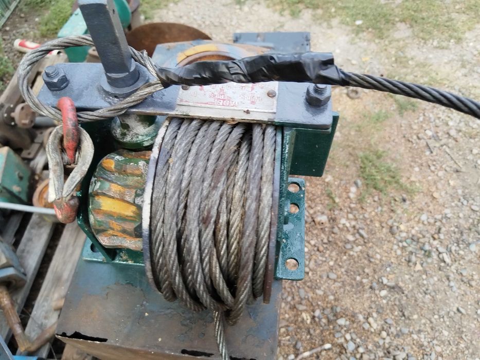 Troliu tractoras japonez