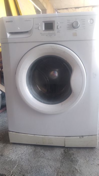 Продам стиральную машину Беко 3,5кг.