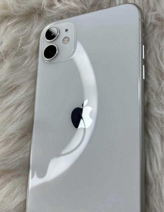 iPhone 11 / ALB / 92% / Totul Original