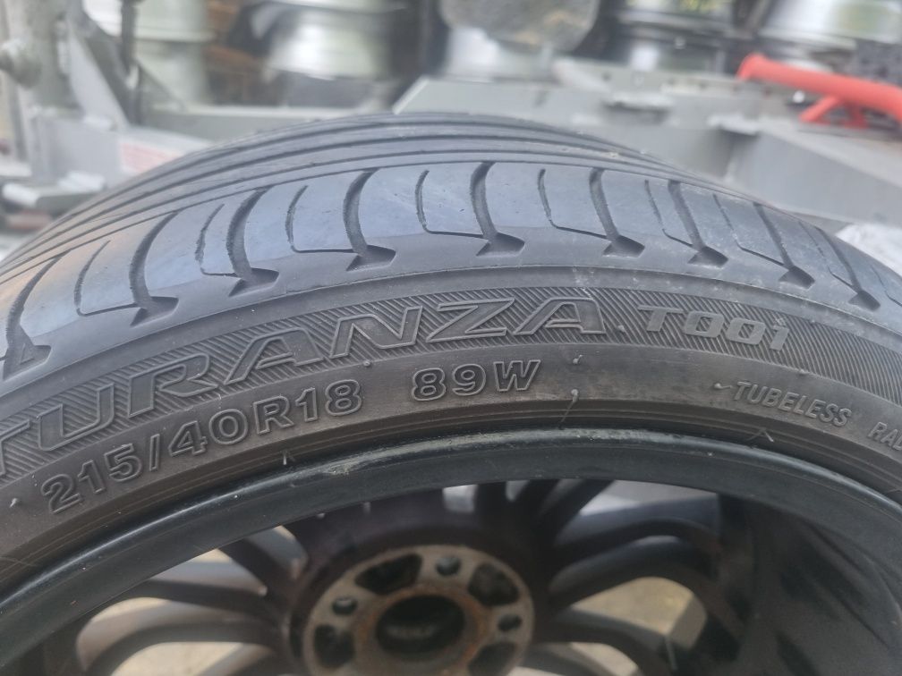 2бр летни гуми Бриджснон туранца/ 2019г/ 215-40-18/ 5.5 мм.грайфер.