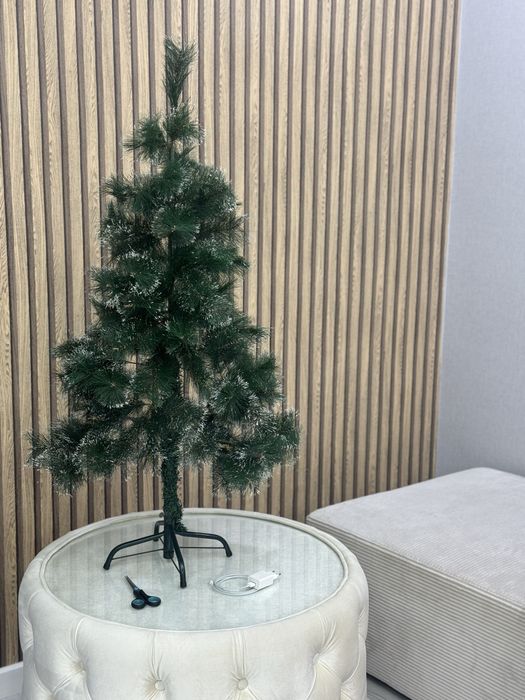 Елка пышная,в хорошем состоянии