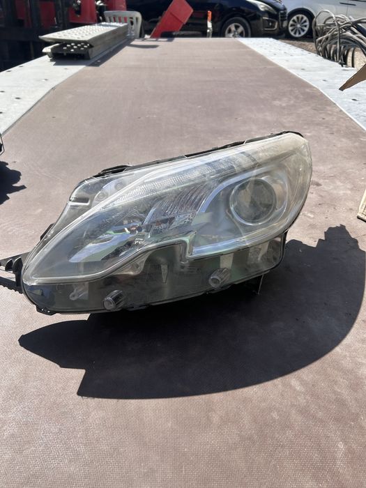 Стопове (БМВ и VW) И Фарове за коли VW, RENAULT, ETC.