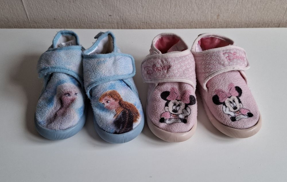 Дрехи в размер 4/5 години рокля дънки джинси грейка яке  пантофи 29