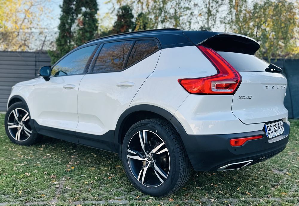 Volvo Xc 40 R-Design AWD